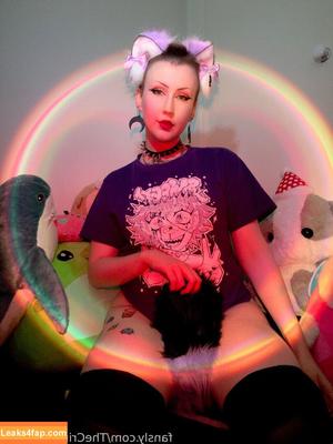 TheCrimsonCount photo #0003