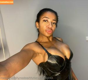 theebonyfetishqueen photo #0007