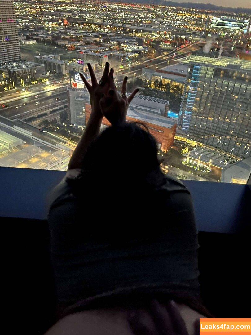 theepoetspoem / theepoett слитое фото фото #0012