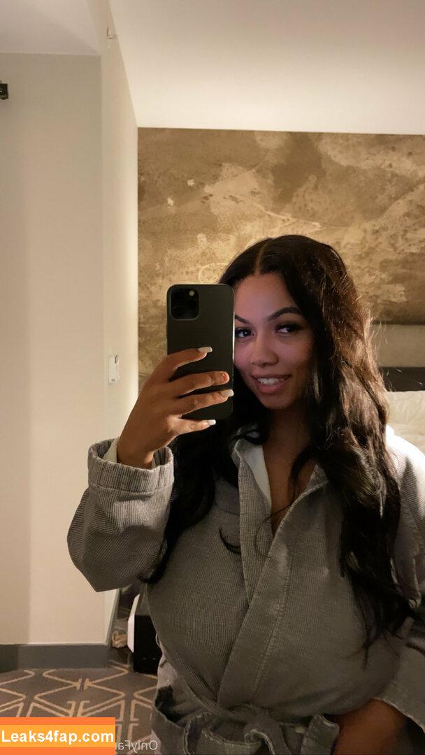 thelailalove /  leaked photo photo #0052