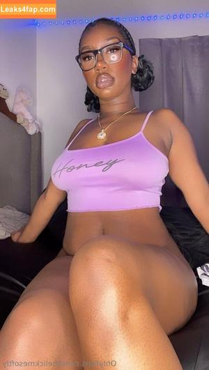 Thelickmesoftly photo #0028
