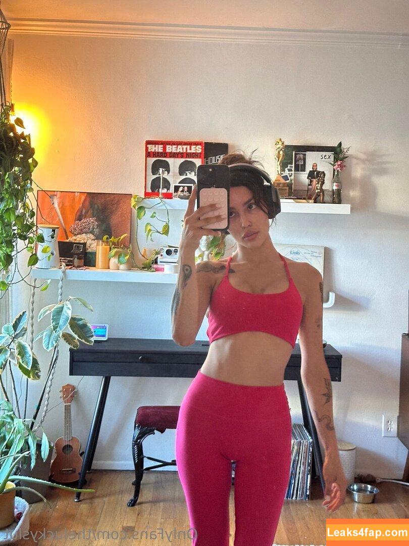 theluckyslut / theluckyslut_ leaked photo photo #0077