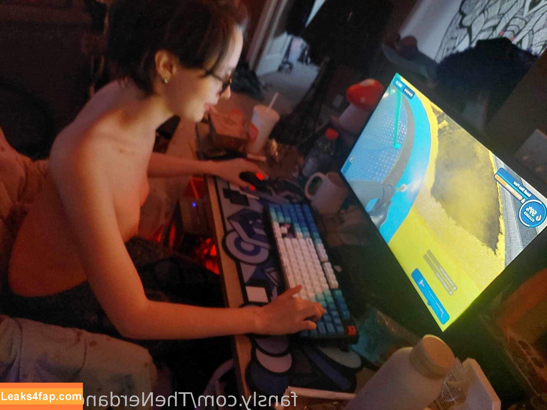 TheNerdandherBird / the_berd_nird leaked photo photo #0099