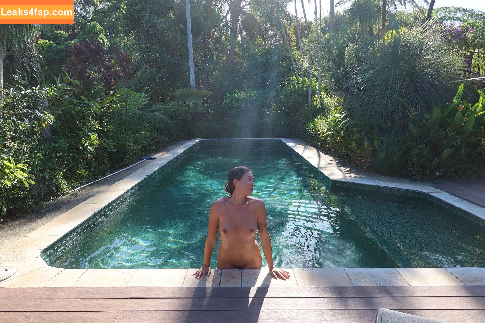 thenudeblogger /  leaked photo photo #0073