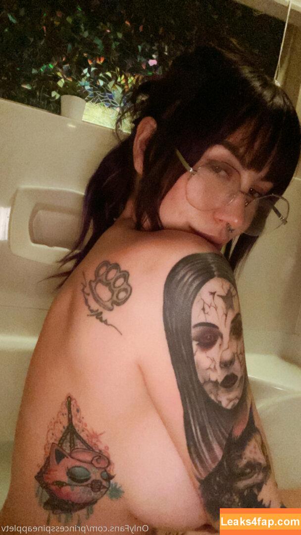 theonlinegirlfriend / wildaboutpineapple leaked photo photo #0008