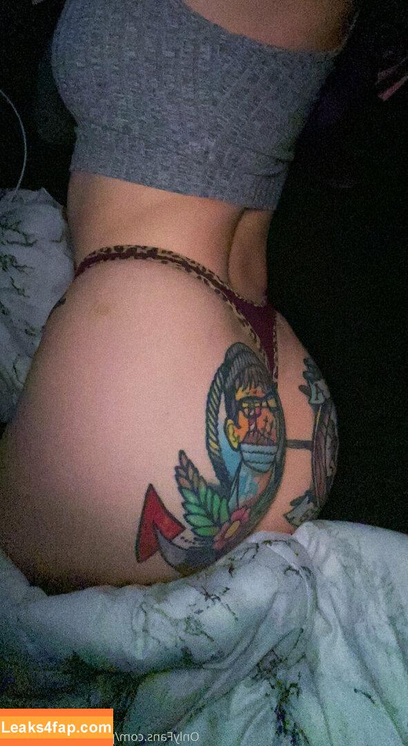 theonlinegirlfriend / wildaboutpineapple leaked photo photo #0050