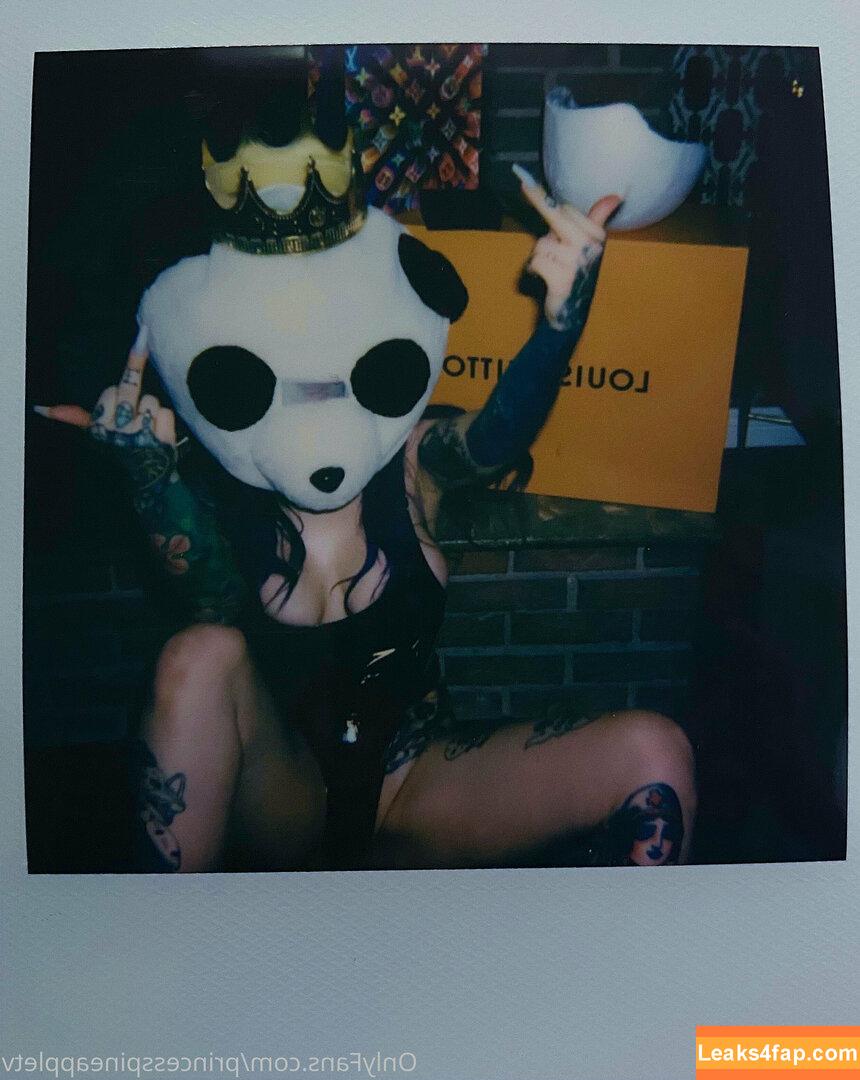 theonlinegirlfriend / wildaboutpineapple leaked photo photo #0058