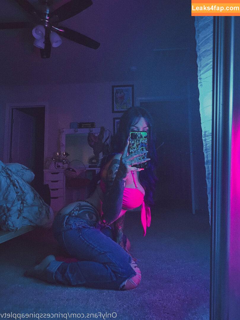 theonlinegirlfriend / wildaboutpineapple leaked photo photo #0060