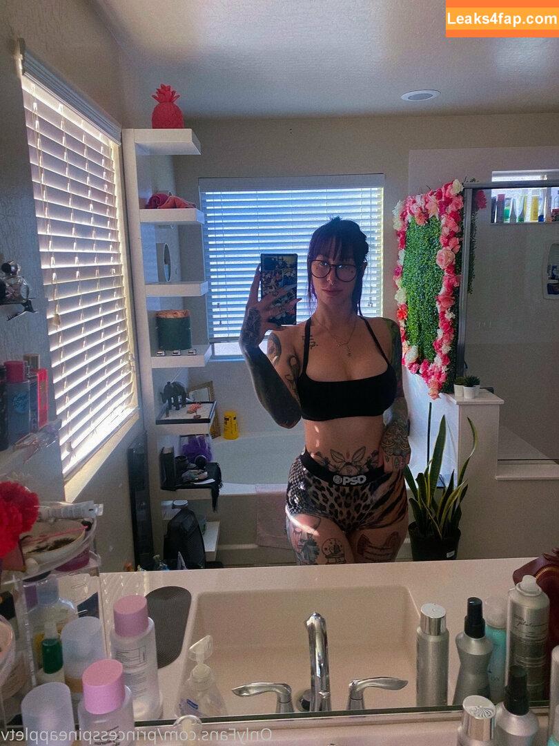 theonlinegirlfriend / wildaboutpineapple leaked photo photo #0064