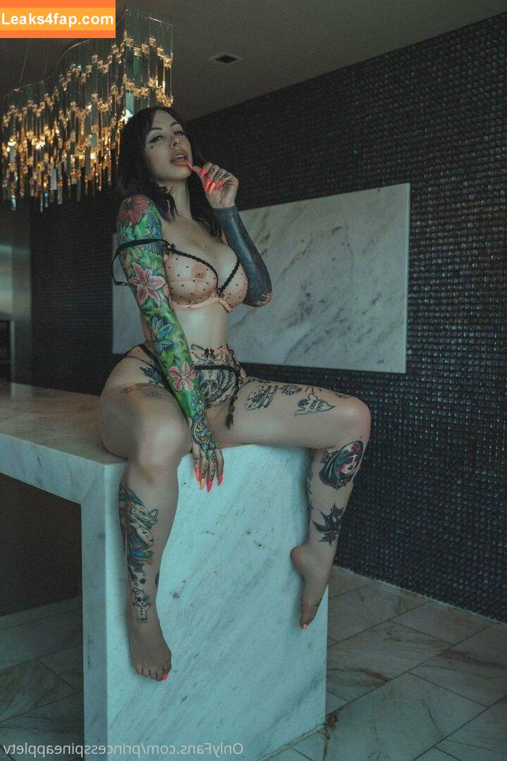 theonlinegirlfriend / wildaboutpineapple leaked photo photo #0124