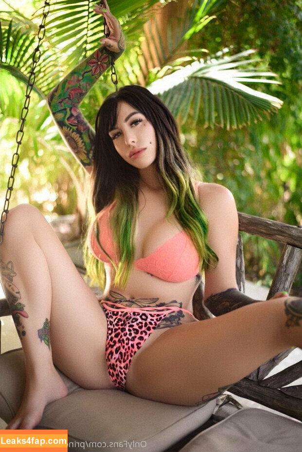 theonlinegirlfriend / wildaboutpineapple leaked photo photo #0159