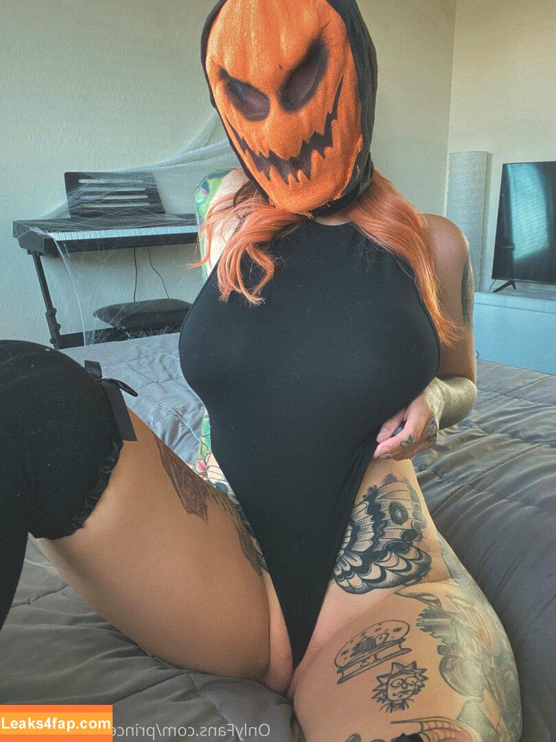 theonlinegirlfriend / wildaboutpineapple leaked photo photo #0322