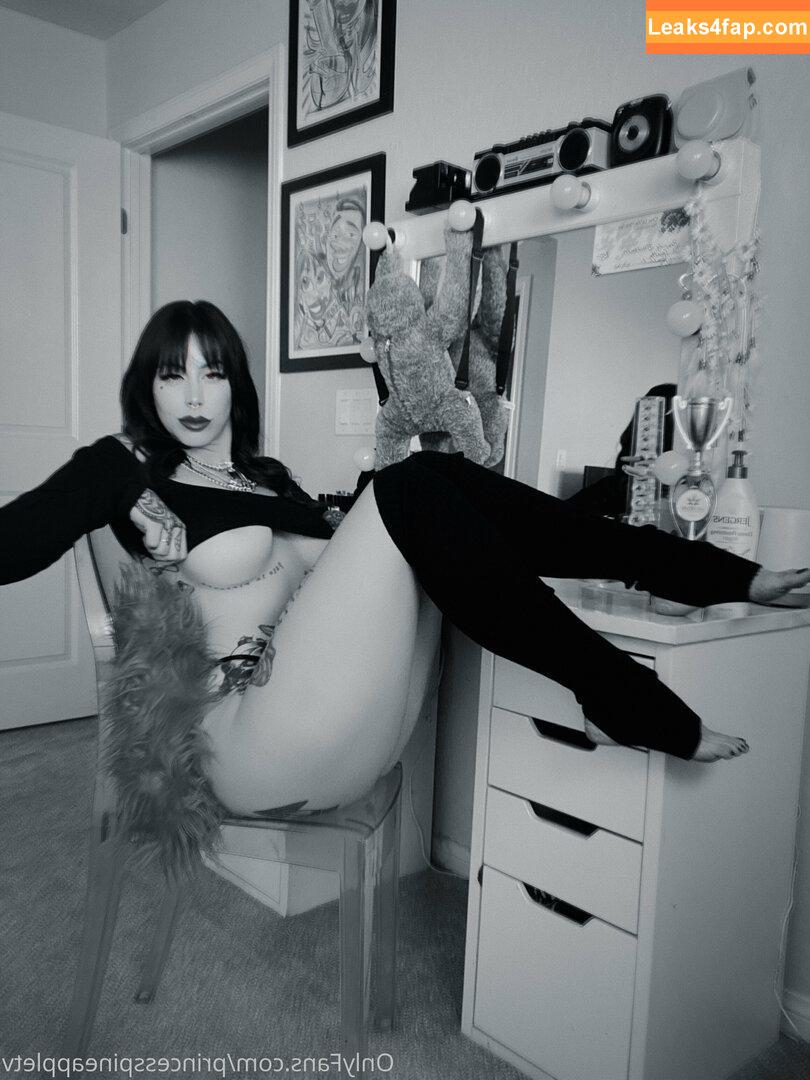 theonlinegirlfriend / wildaboutpineapple leaked photo photo #0350