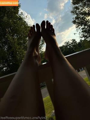 thequeeoffeet photo #0025