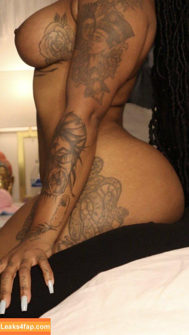 therealbombshell_mint / thereal_mint leaked photo photo #0086
