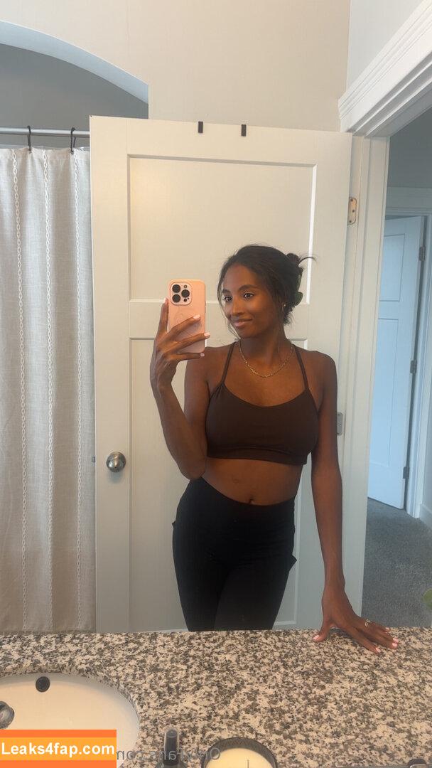 TheRealGiana / therealgianna leaked photo photo #0022
