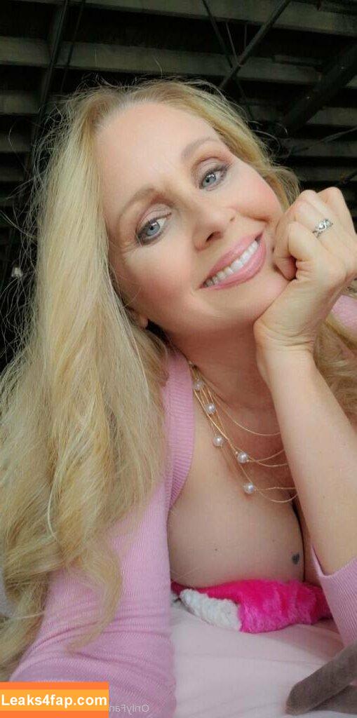 TheRealJuliaAnn / therealjuliaannfanlive_ слитое фото фото #0180