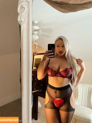 therealkyliepage photo #0557