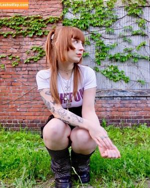 TheRealMokaaa photo #0037
