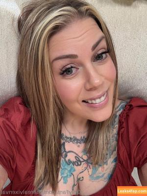 therealvixenval photo #0336