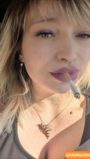 theresasmoke photo #0014