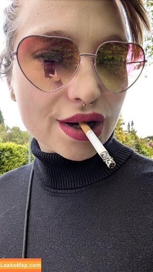 theresasmoke photo #0021