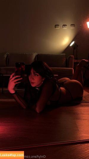 Thesaintangie photo #0040