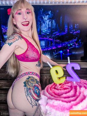 thescarlettvixen1 photo #0035