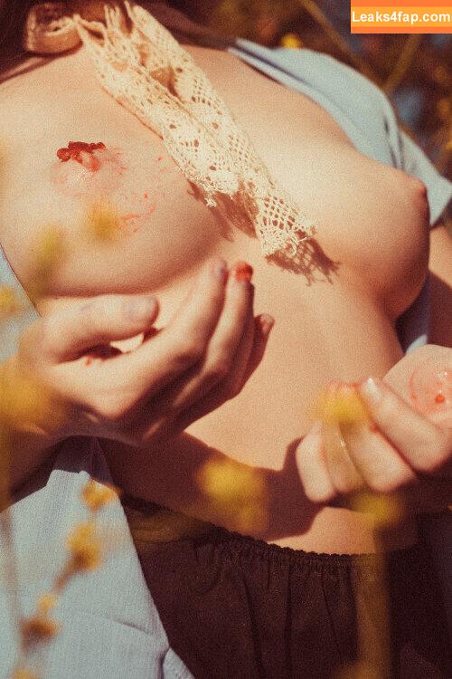 thestrawberrybutcher / SuzieSon / charlieisomething / mymotherfvckedmickjagger leaked photo photo #0080