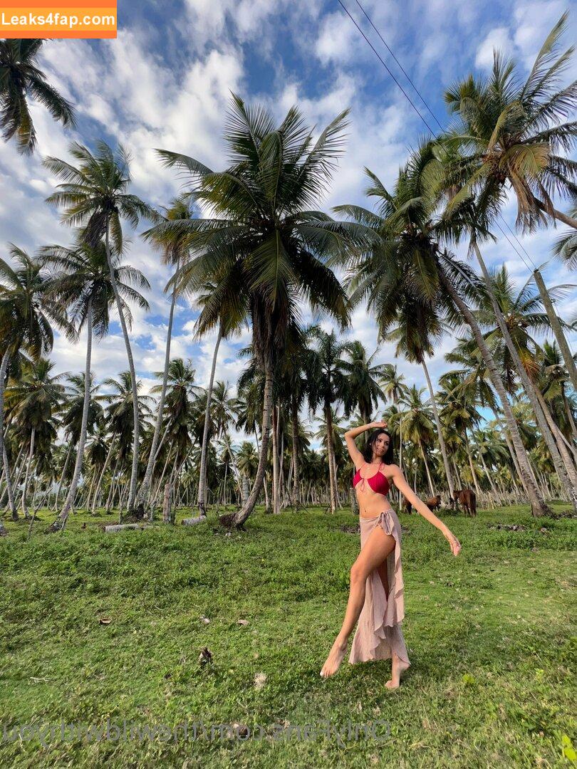 thewildwithyou /  leaked photo photo #0024