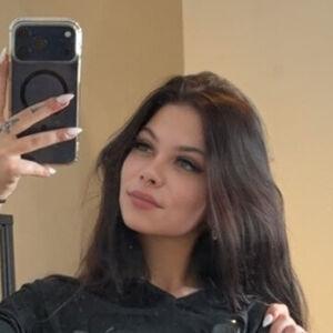 theycallmelizy photo #0002