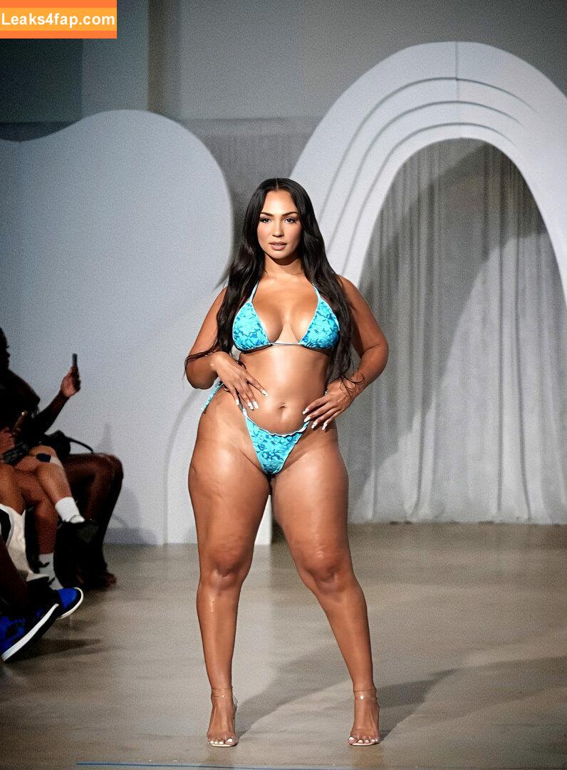 theycallmemami /  leaked photo photo #0013