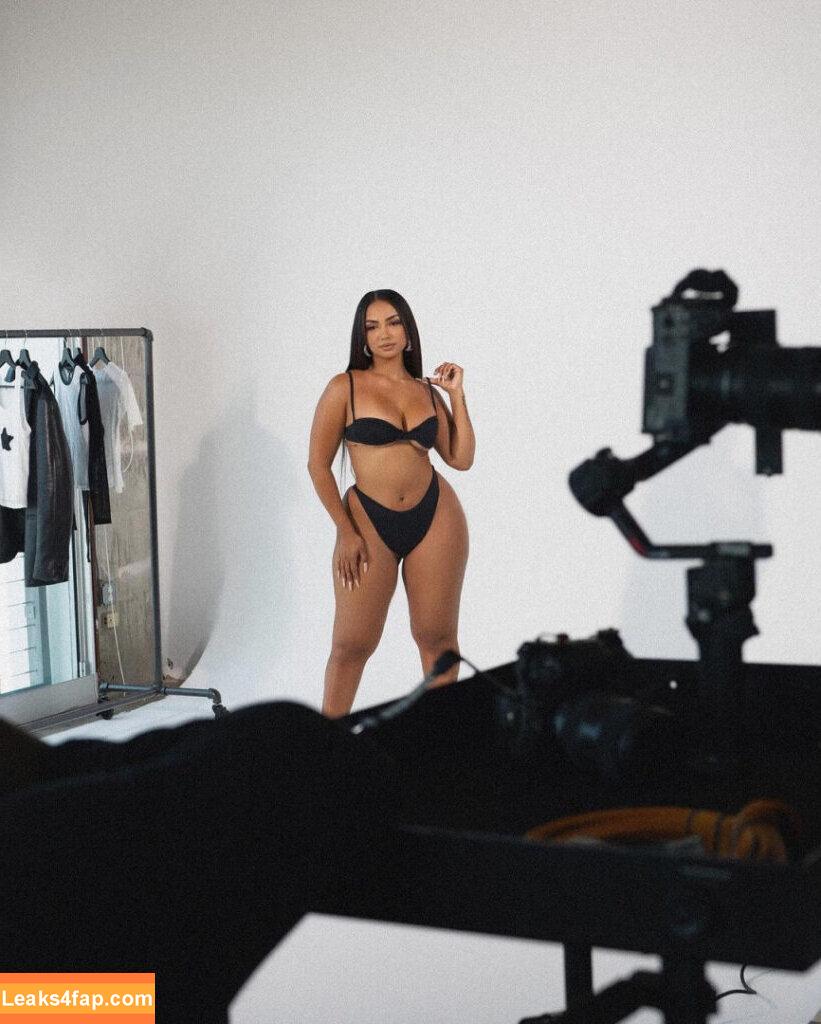 theycallmemami /  leaked photo photo #0018