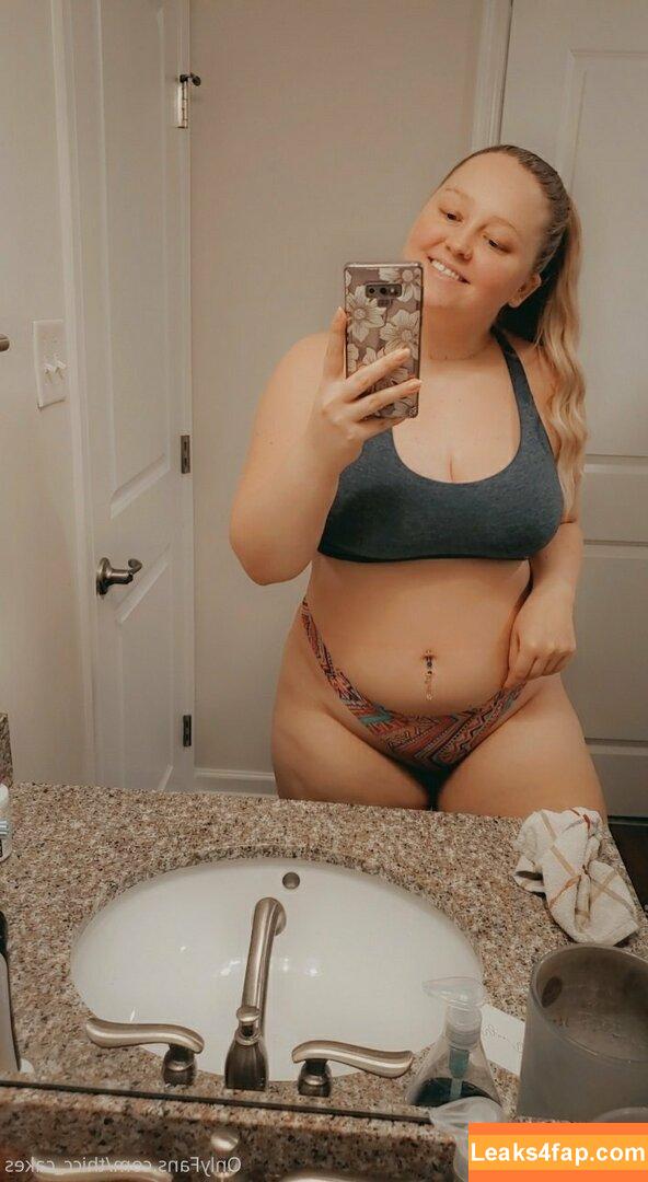 thicc_cakes / thicc_cheesecakes leaked photo photo #0015