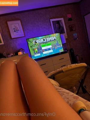 thiccameron photo #0027