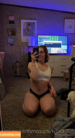 thiccameron photo #0029