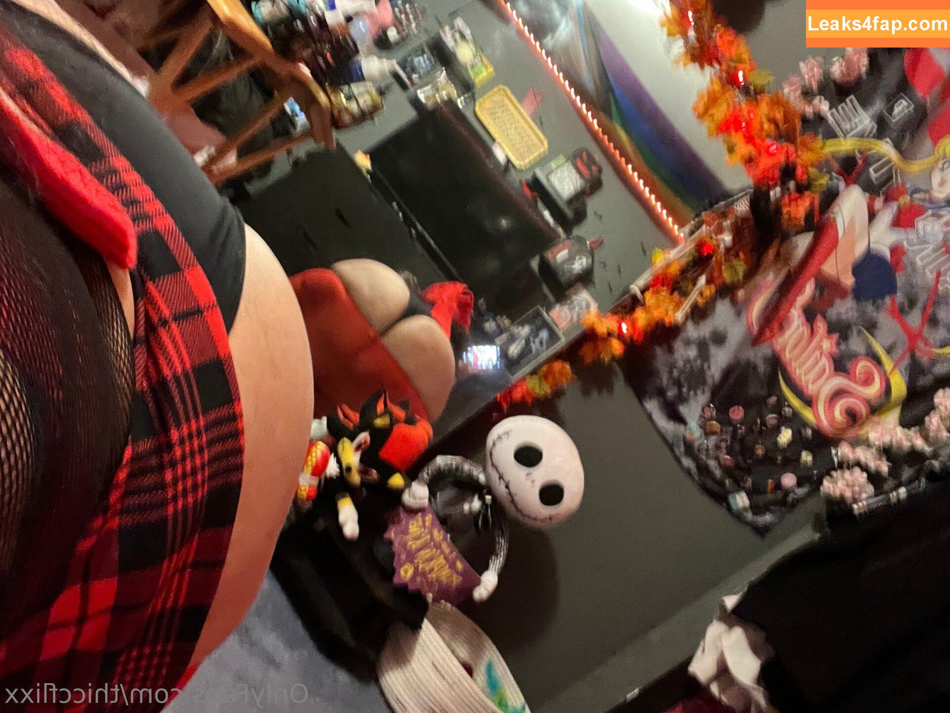 thiccflixx / _thiccflix_ leaked photo photo #0081