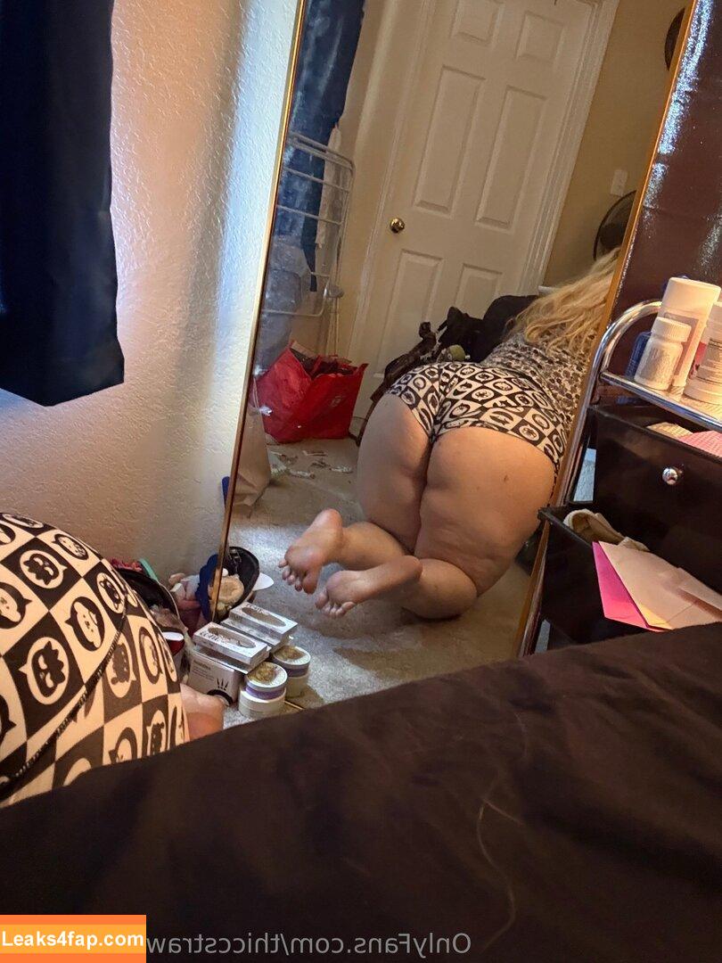thiccstrawberryspam /  leaked photo photo #0016