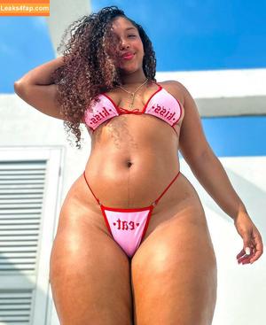 Thick Baddie фото #0031