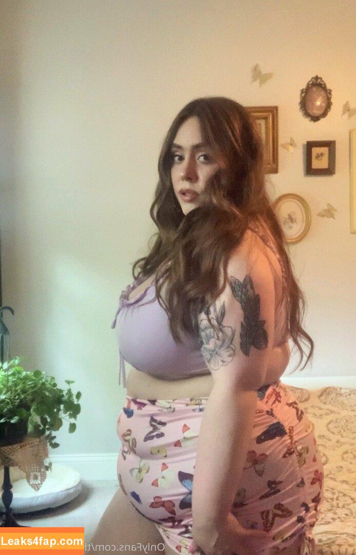 thickhungryhoney / bigchubbygirlslover leaked photo photo #0018