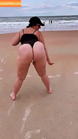 Thickitalianmami photo #0032