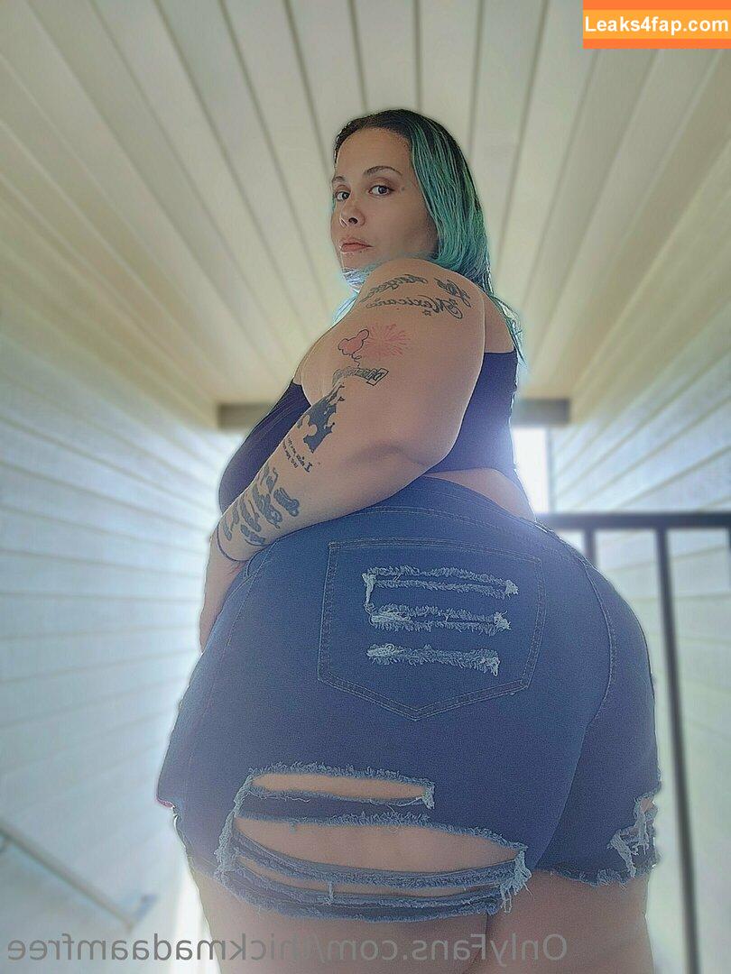 thickmadaamfree / thickmadame69 leaked photo photo #0054