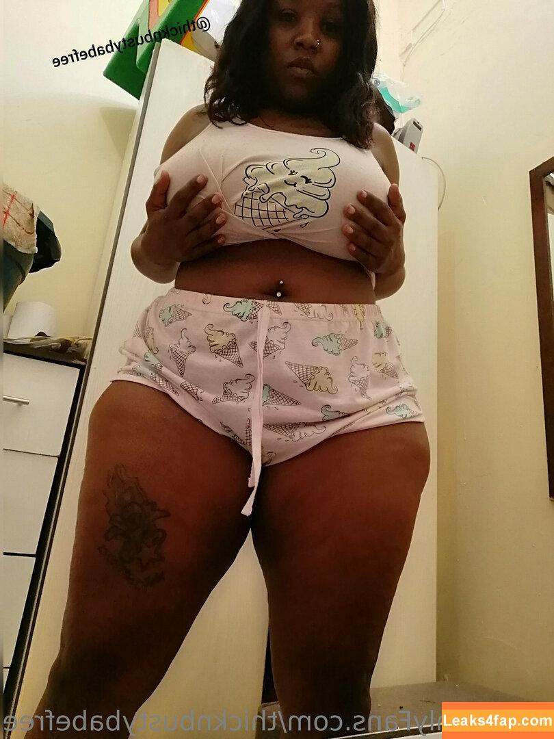 thicknbustybabefree /  leaked photo photo #0040