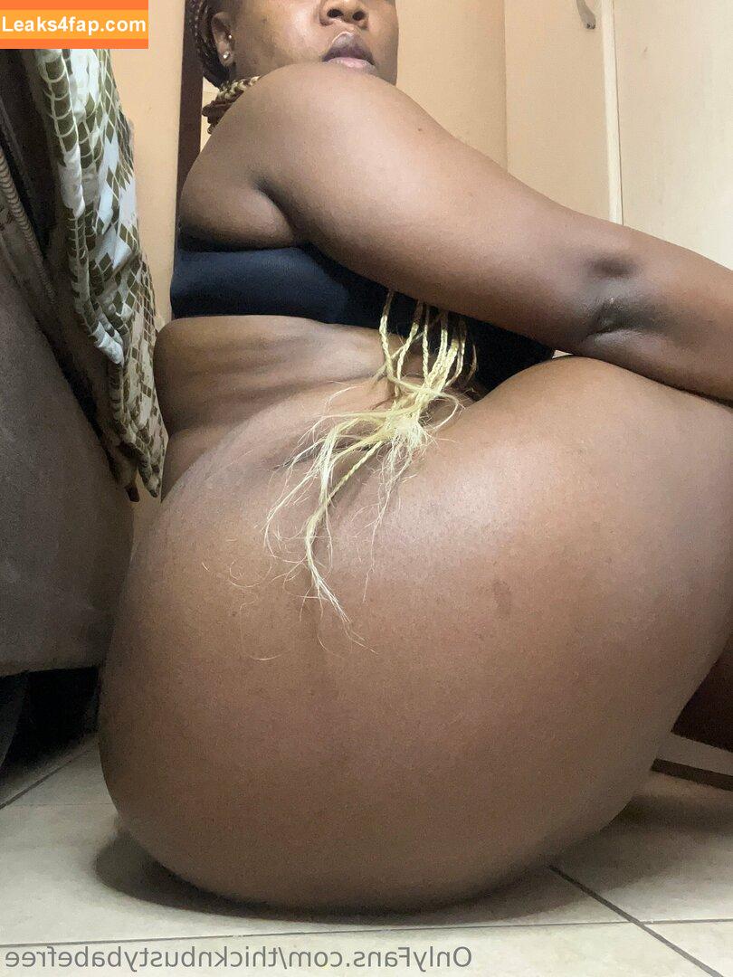 thicknbustybabefree /  leaked photo photo #0086