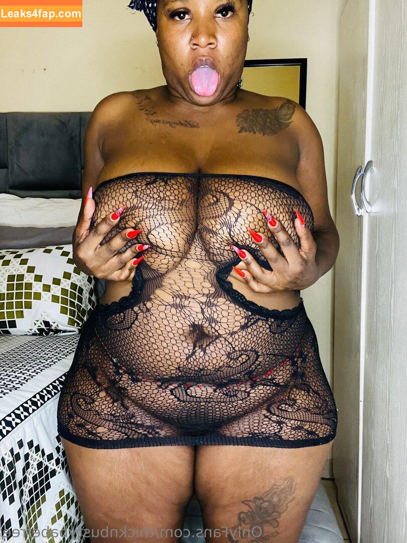 thicknbustybabefree /  leaked photo photo #0105