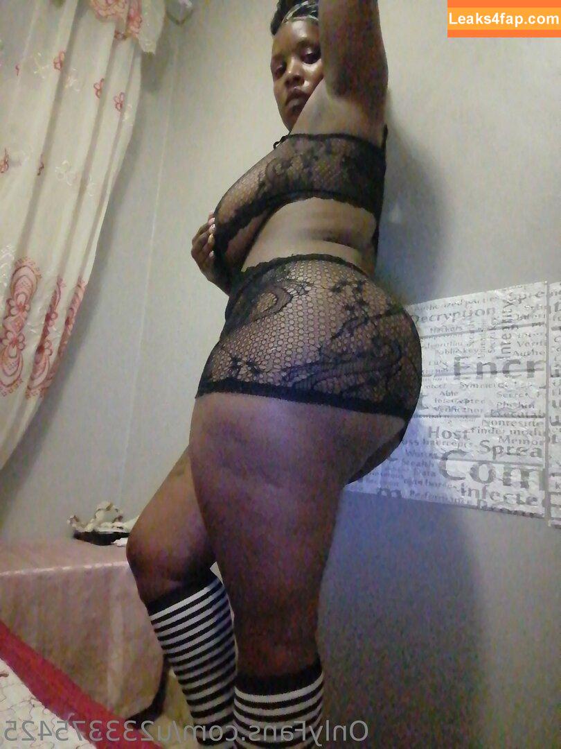 thicknbustybby / bigb00ty_nojudy leaked photo photo #0003