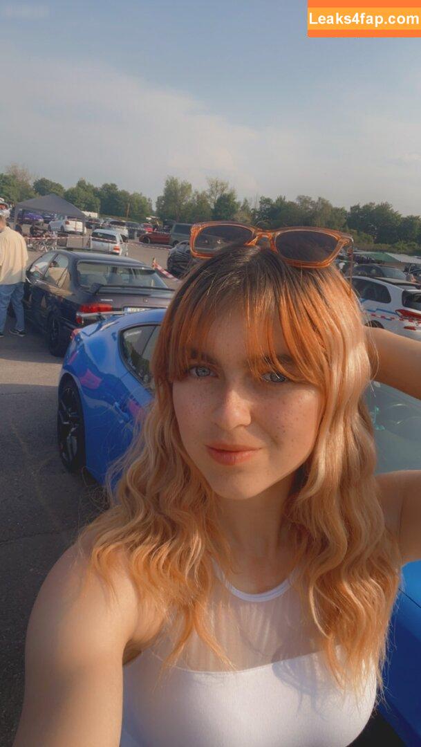 Thisislina / benzundbella leaked photo photo #0026