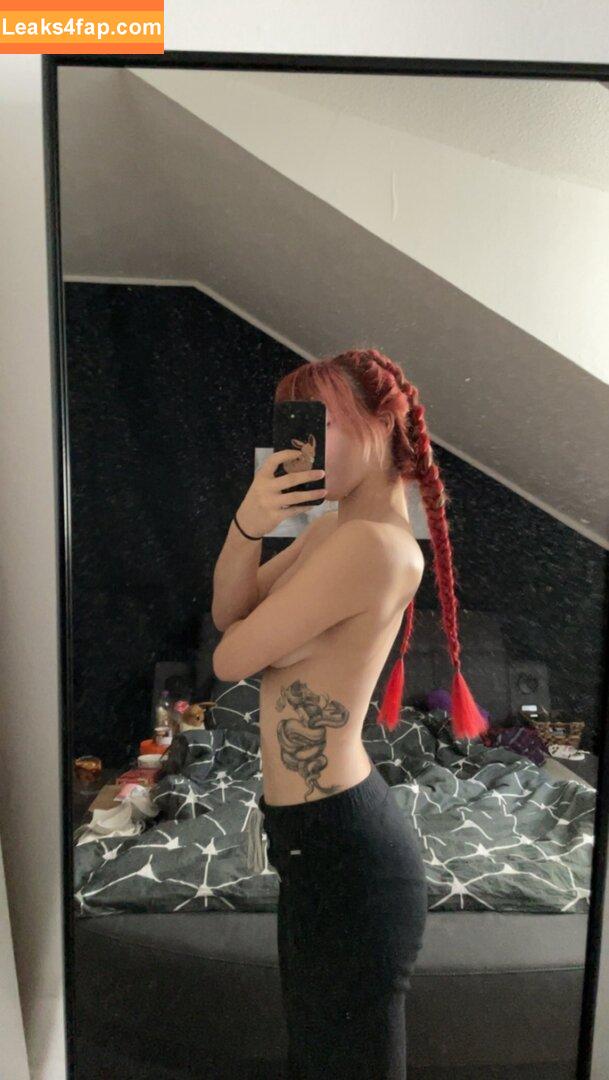Thisislina / benzundbella leaked photo photo #0045