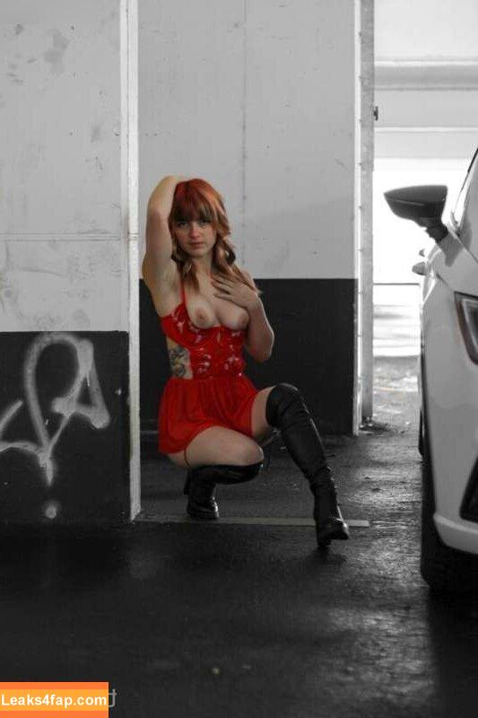 Thisislina / benzundbella leaked photo photo #0239