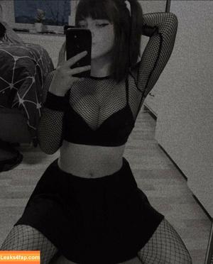 Thisislina photo #0001
